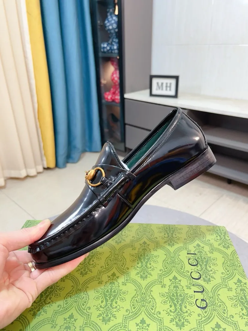 Men's Men's Shoes💰560🌹🌹[GUCCI] Gucci leather shoes are the most popular classic. Synchronized with the official website, the upper is made of Italian first-layer cowhide ➕cowhide lining, with unique brand and unique craftsmanship. Highlighting the hot style of the new year. Stop hesitating, stop wandering, get it now. Number: 38--44